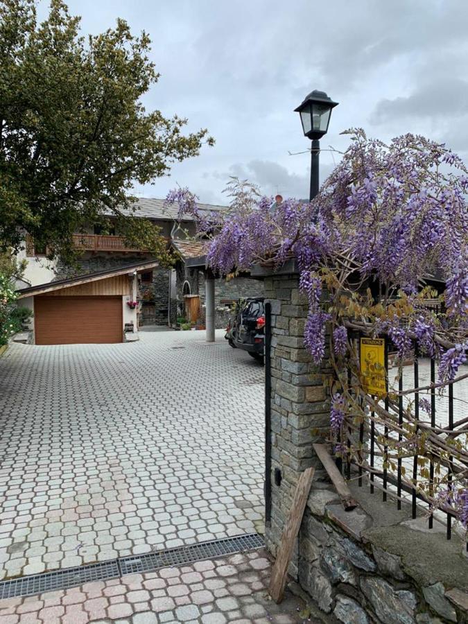 Maison Cassius Issogne Экстерьер фото