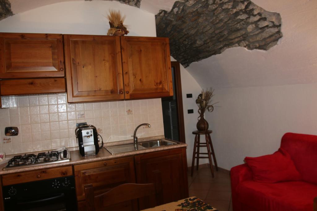 Maison Cassius Issogne Экстерьер фото