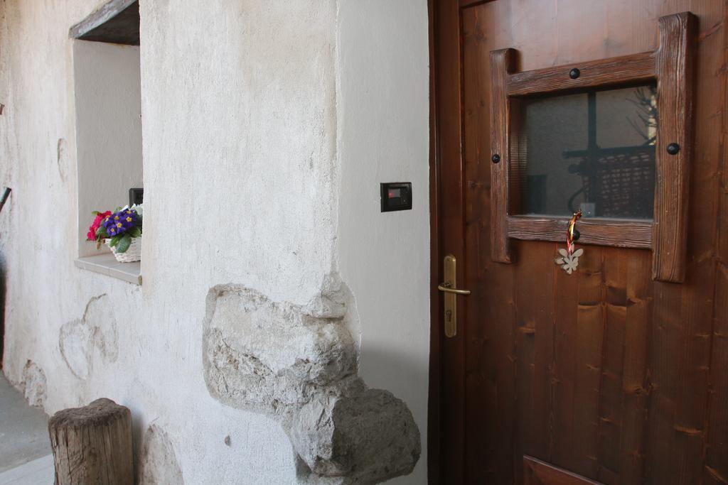 Maison Cassius Issogne Экстерьер фото